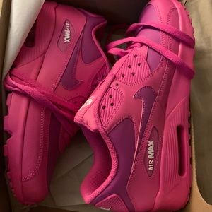 Vivid pink nike air max 90